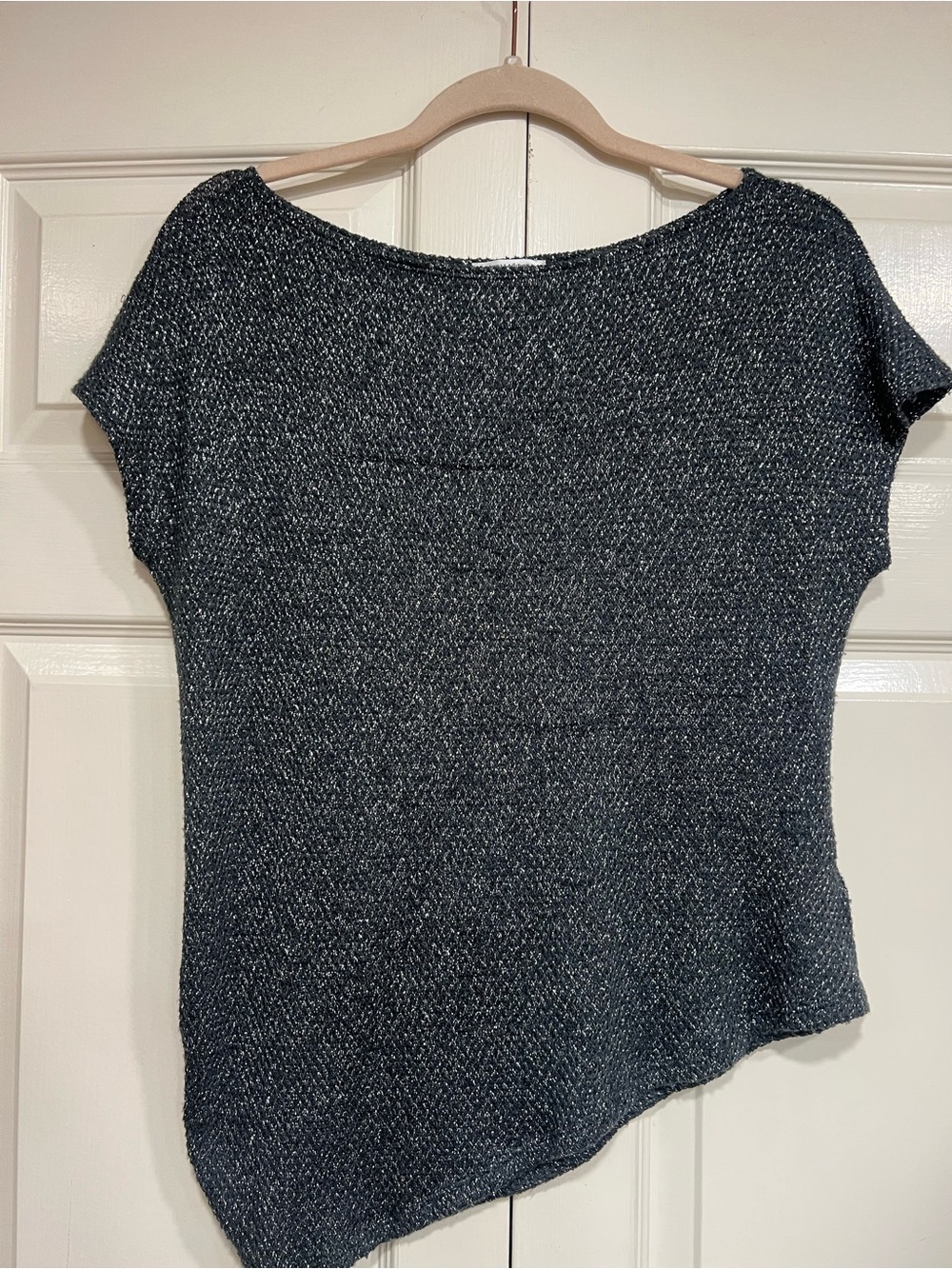 Stella & Dot Short Sleeve Asymmetrical Knit Top Metallic Gray Size M Like New
